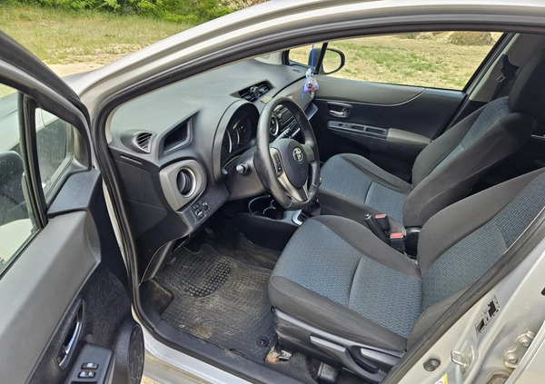 Toyota Yaris cena 19900 przebieg: 204000, rok produkcji 2012 z Przemyśl małe 67